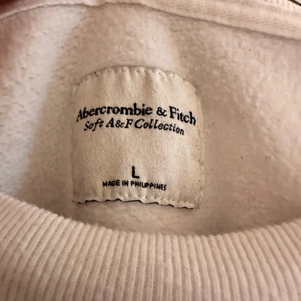 Abercrombie and Fitch Sweatshirt - Picture 4 of 5